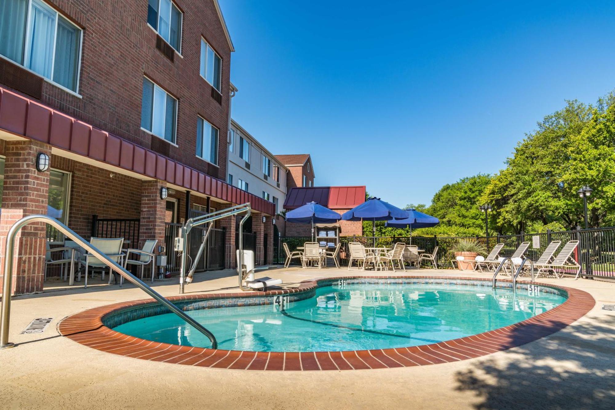 Springhill Suites Dallas Arlington North Exterior photo
